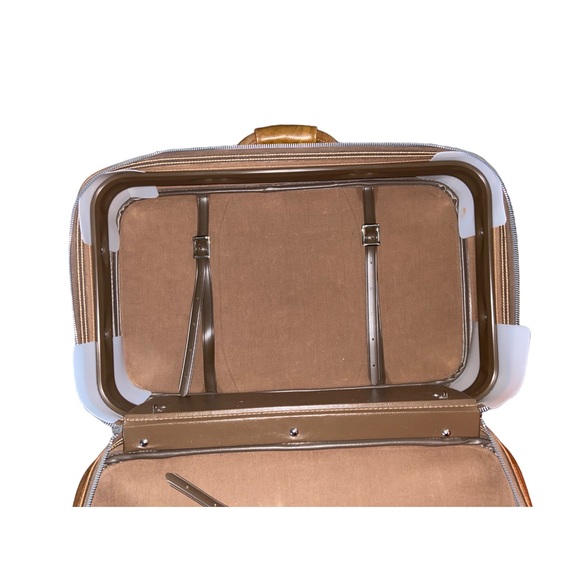 Vintage 1978 American Tourister  Inc. 100% Leather Brown Suitcase (Carry-On) - Picture 10 of 17